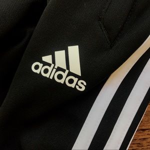 adidas joggers🖤❕